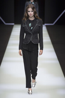 Emporio Armani Fall 2018 Ready-to-Wear , Emporio Armani осень зима 2018 , Fashion show , неделя моды в Милане , MFW , Mainstyles
